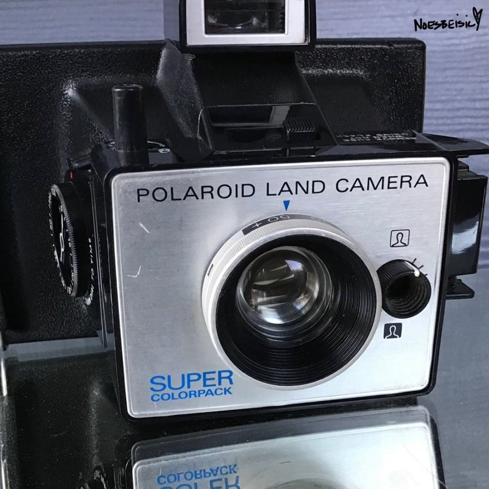 Vintage 70s Polaroid Land Camera - Picture 2 of 9